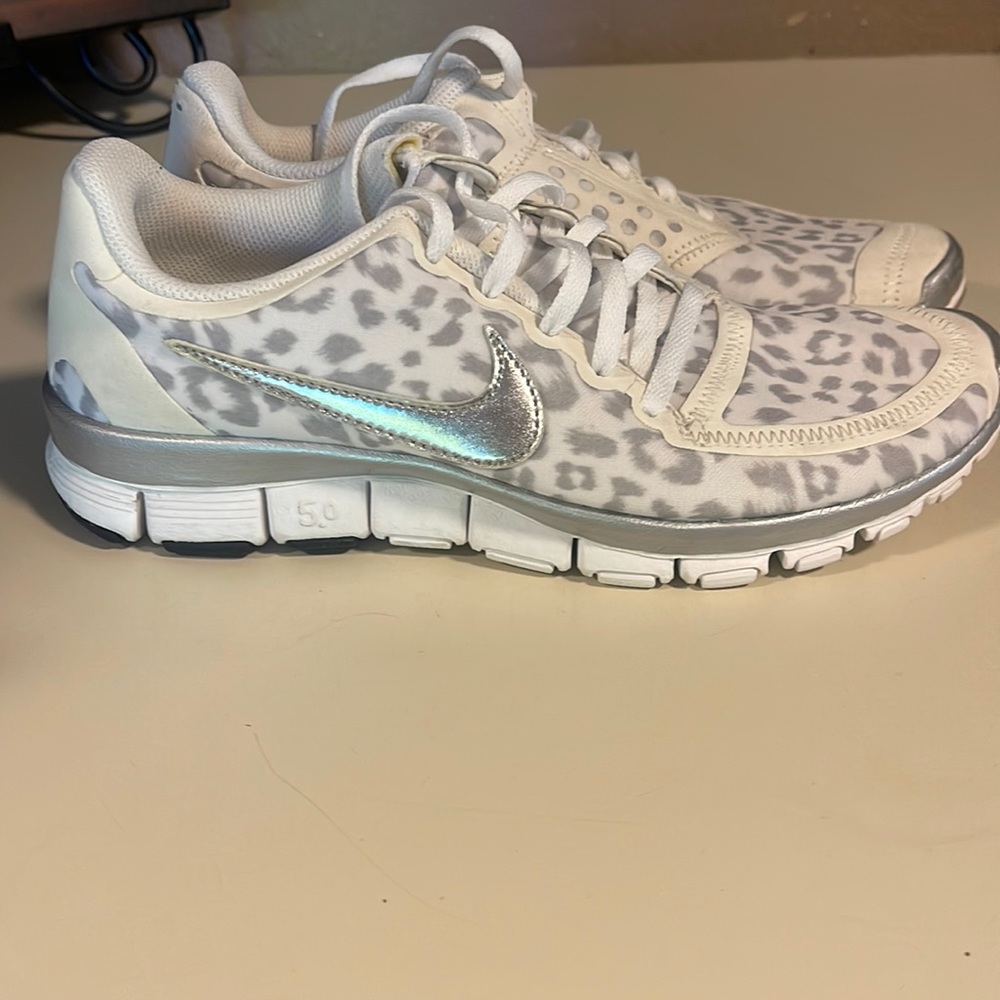 Womans Nike size 7.5